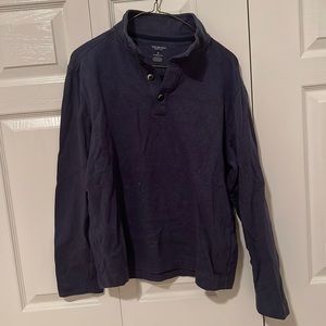 Van Heusen Never Tuck size small classic fit